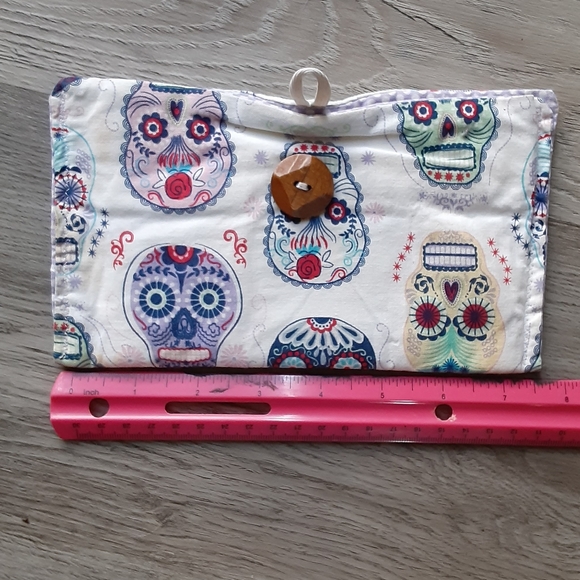 Sugar Skulls 'Day of The Dead' Sunglasses Pouch Bag - Picture 5 of 7